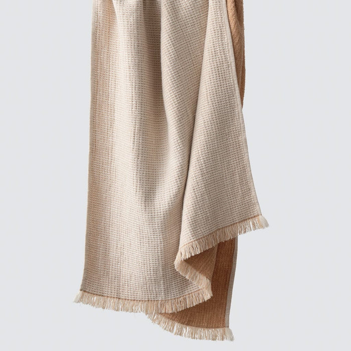 Hanging waffle weave towel, tan