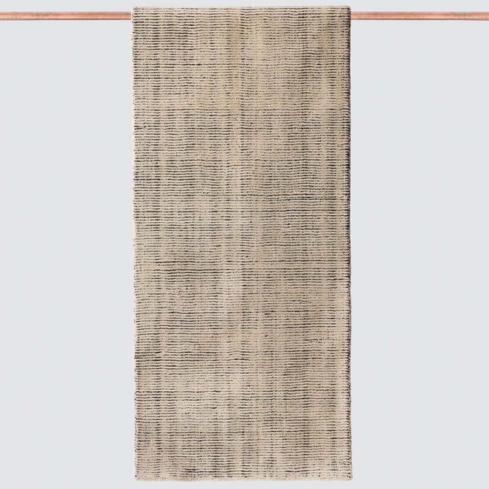 Ecru / 2.5' x 8'