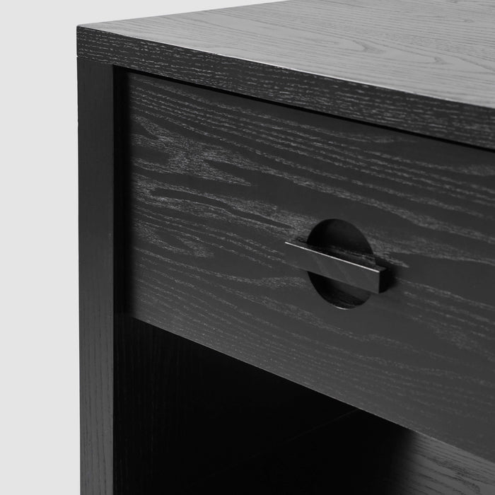 black-finished-ash