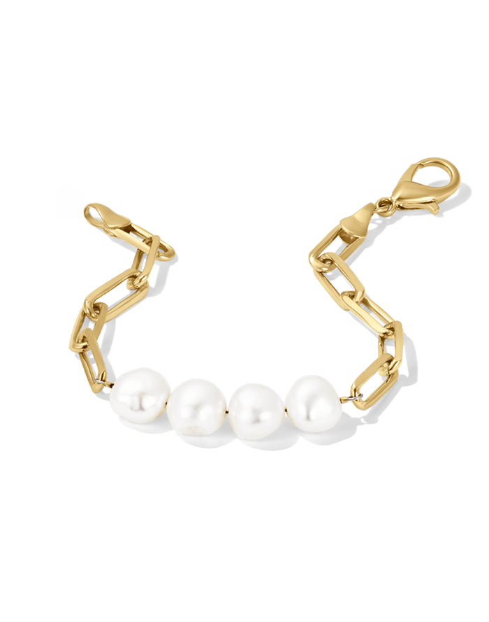 In the Pearls Bracelet
