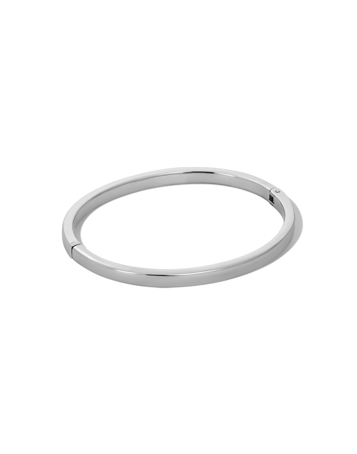 Classic Bracelet in silver, style B product shot on white background