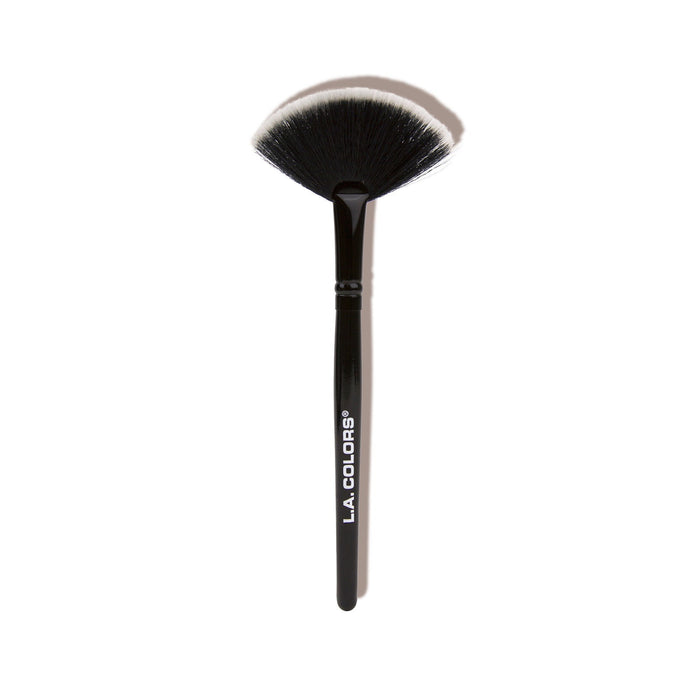 Fan brush product shot