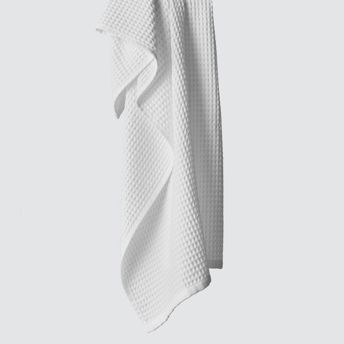 2 Face Towels / White