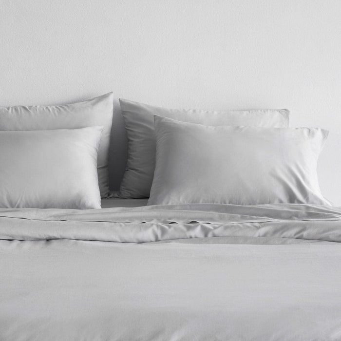 solid-light-grey