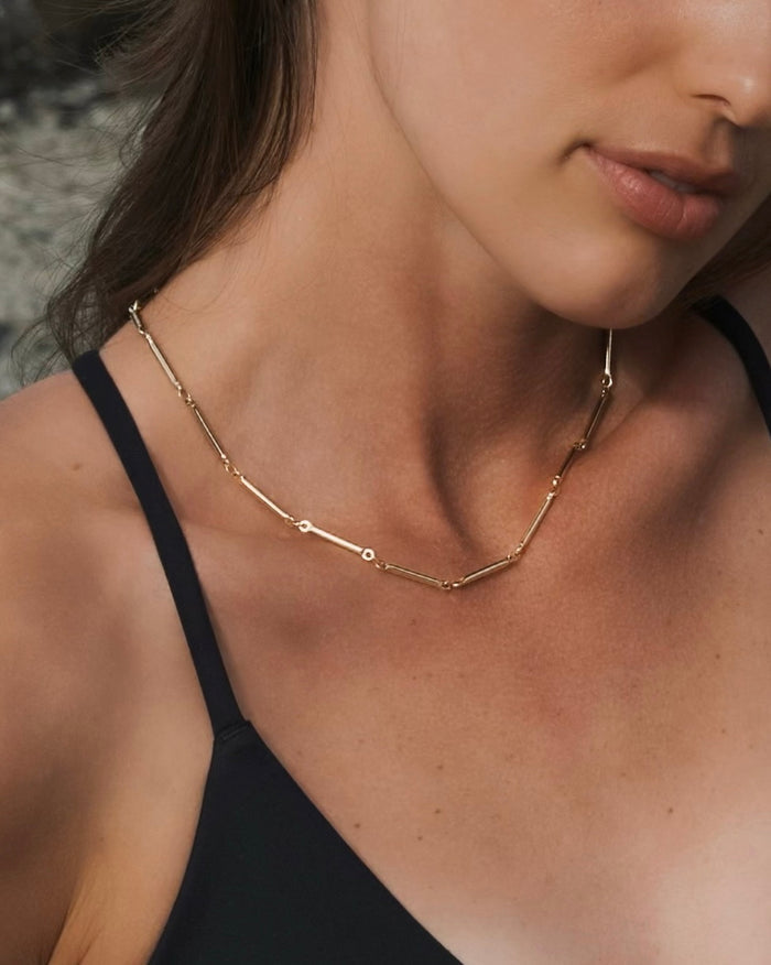 Simple gold chain necklace
